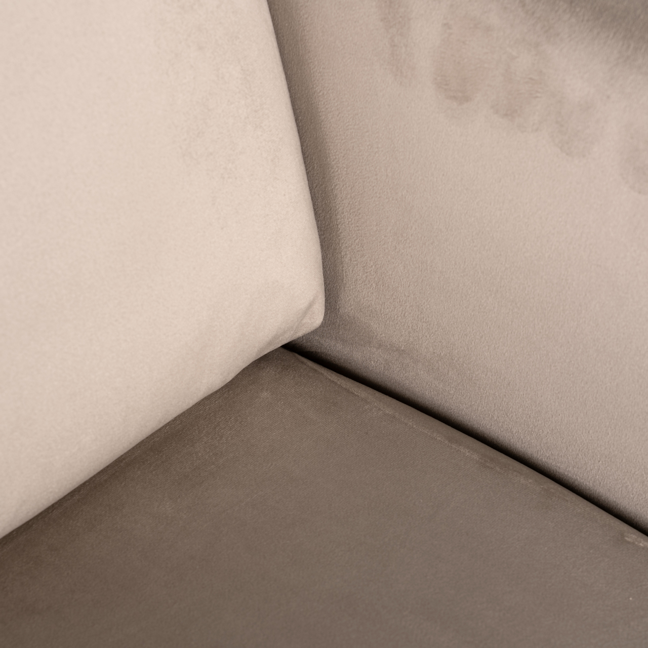 Lounge Stuhl Turner khaki velvet swivel fire retardant