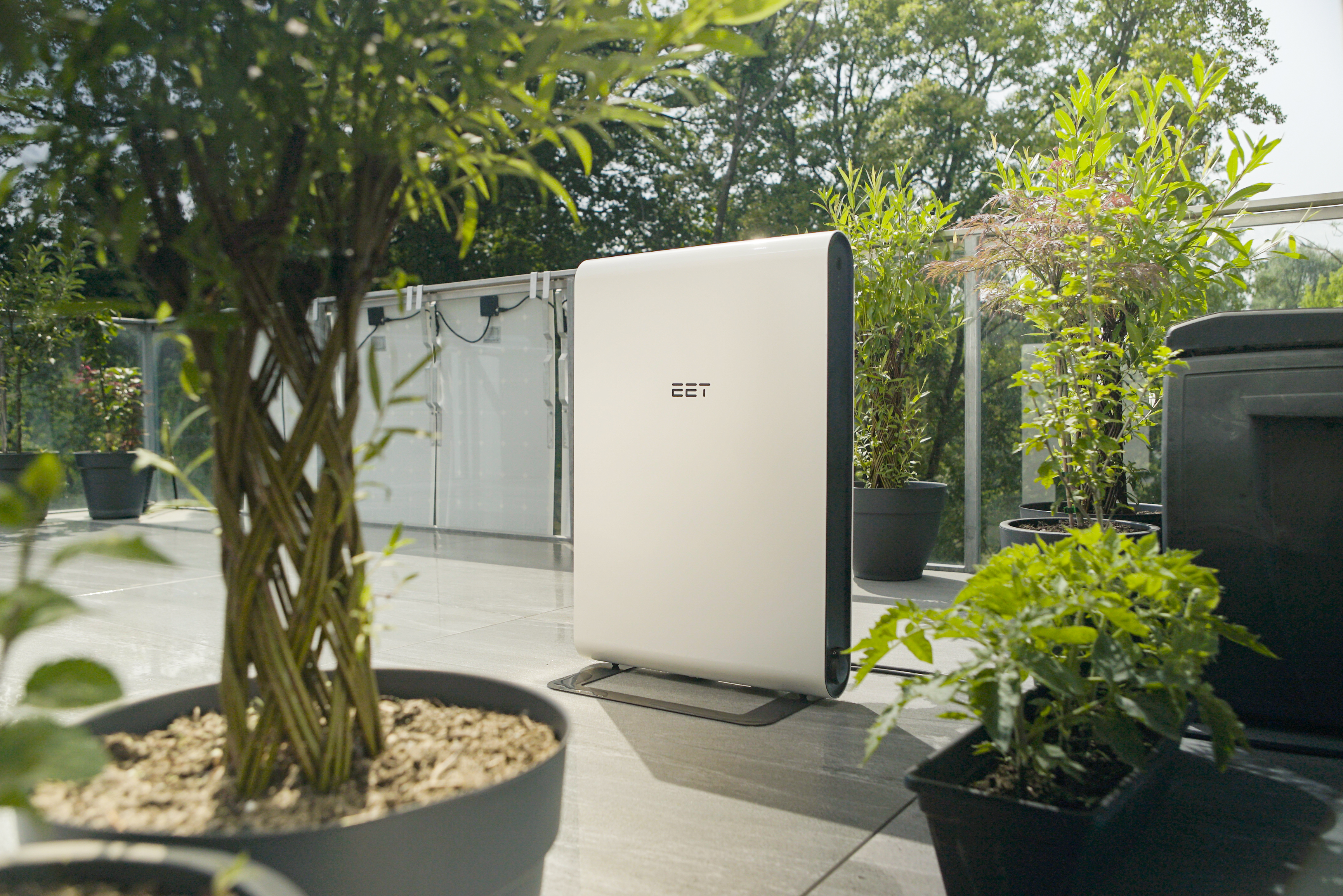 SOLMATE G (Garten) inkl. 2 Photovoltaikpanele SOLMATE G (Garten) inkl. 2 Photovoltaikpanele