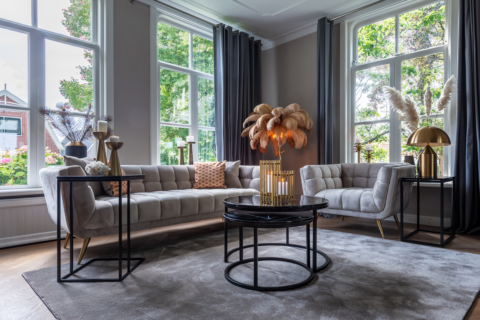 Richmond Couch Huxley Khaki Samt / Brushed Gold (Quartz Khaki ) Richmond Couch Huxley Khaki Samt / Brushed Gold (Quartz Khaki )