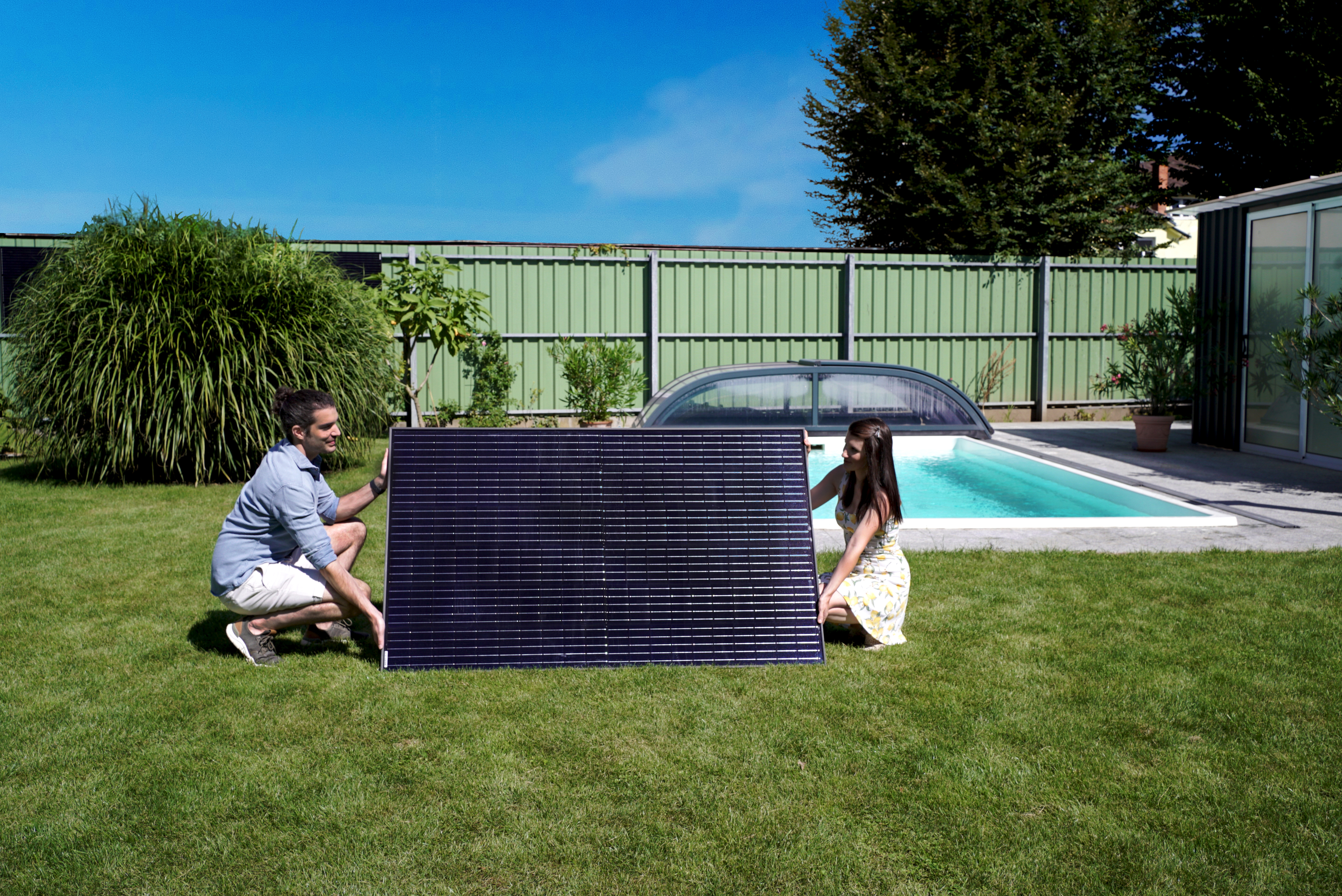 SOLMATE G (Garten) inkl. 2 Photovoltaikpanele SOLMATE G (Garten) inkl. 2 Photovoltaikpanele