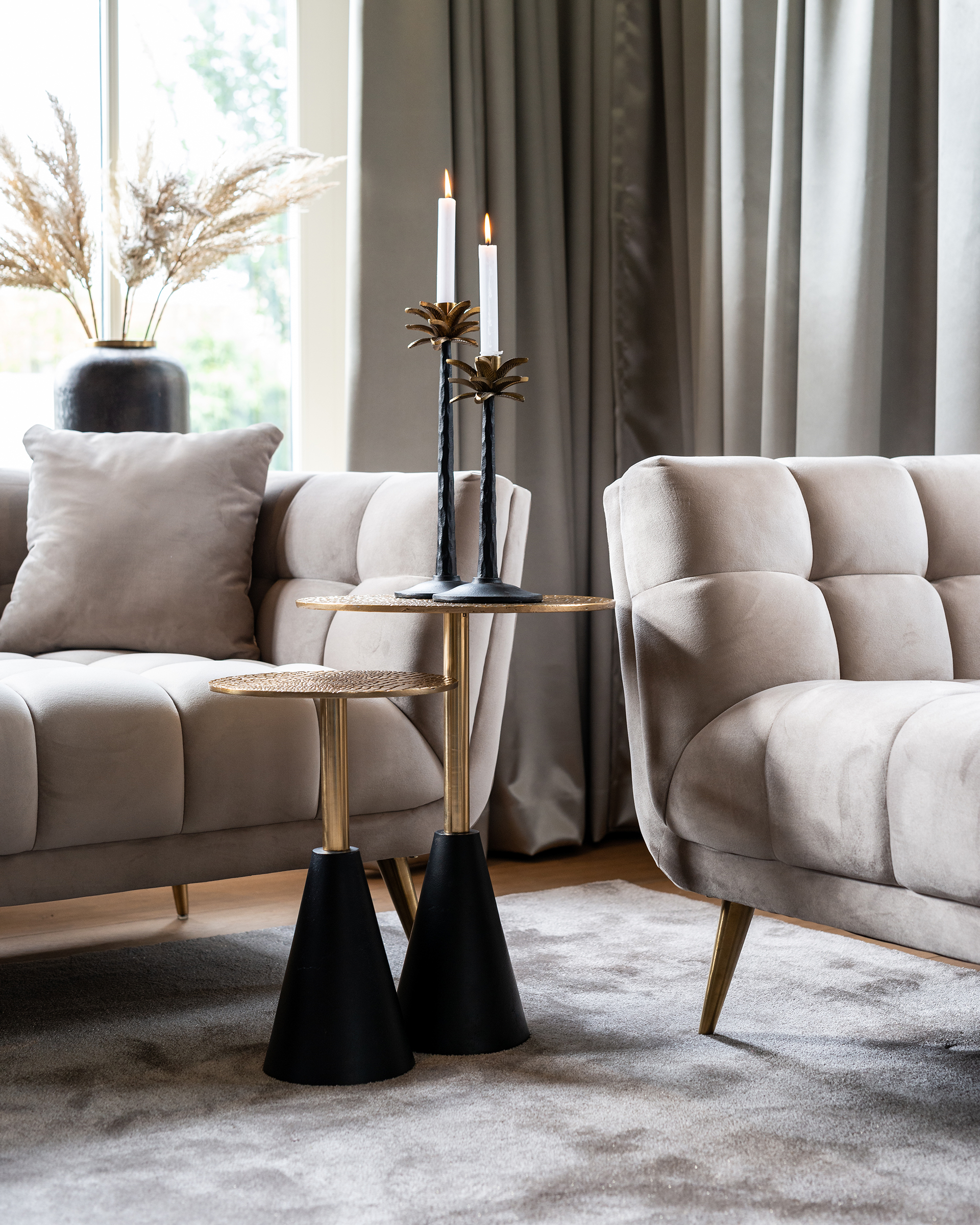 Richmond Couch Huxley Khaki Samt / Brushed Gold (Quartz Khaki ) Richmond Couch Huxley Khaki Samt / Brushed Gold (Quartz Khaki )