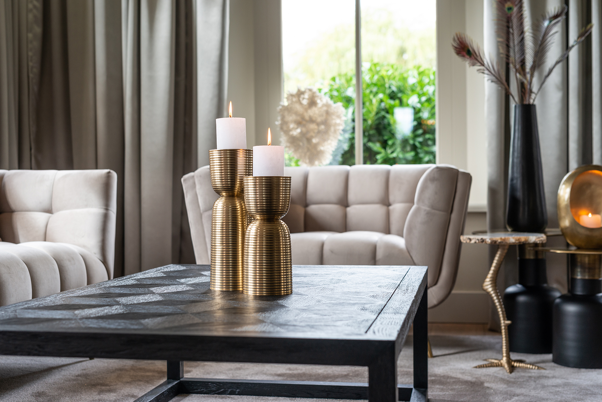 Richmond Couch Huxley Khaki Samt / Brushed Gold (Quartz Khaki ) Richmond Couch Huxley Khaki Samt / Brushed Gold (Quartz Khaki )