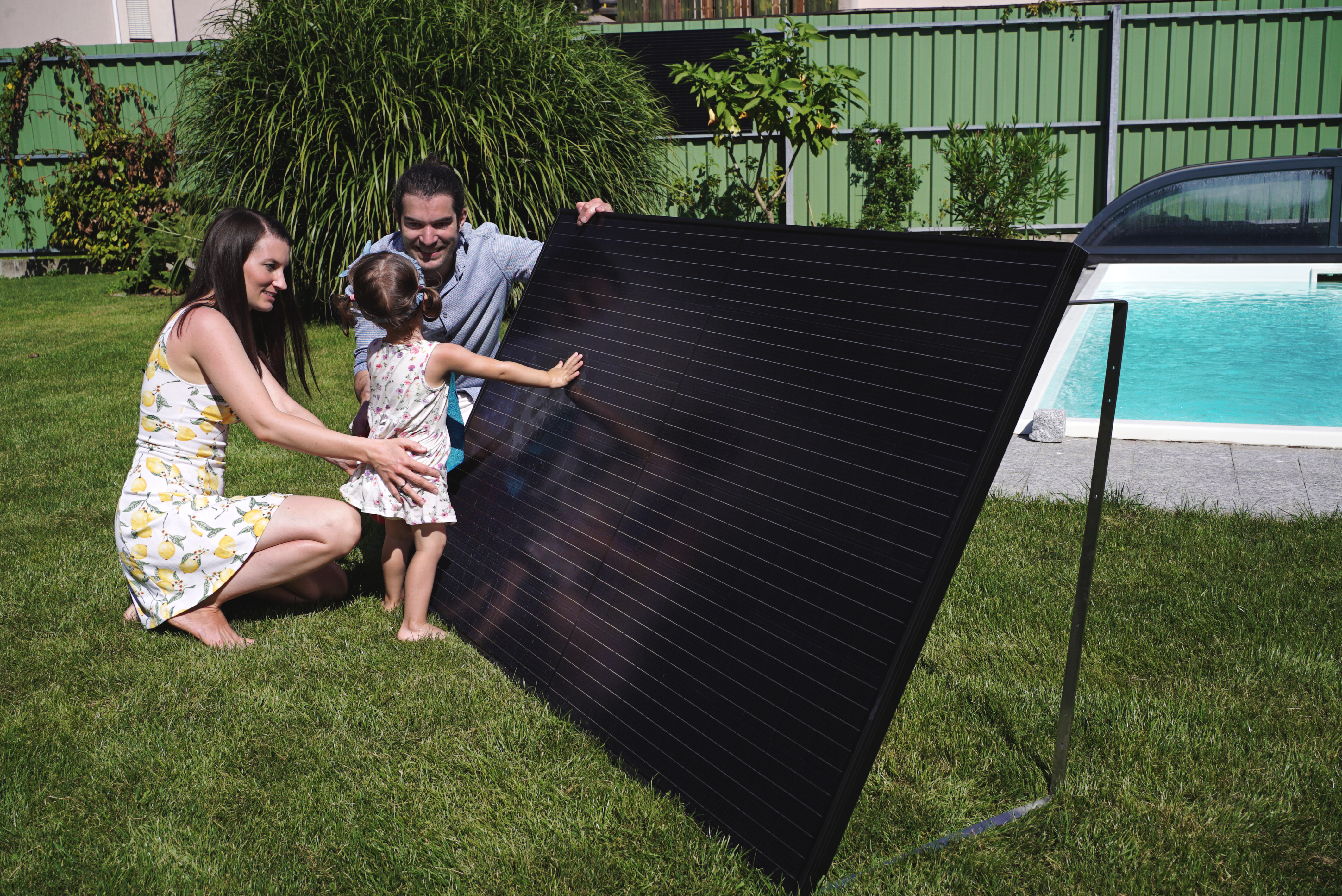 SOLMATE G (Garten) inkl. 2 Photovoltaikpanele SOLMATE G (Garten) inkl. 2 Photovoltaikpanele