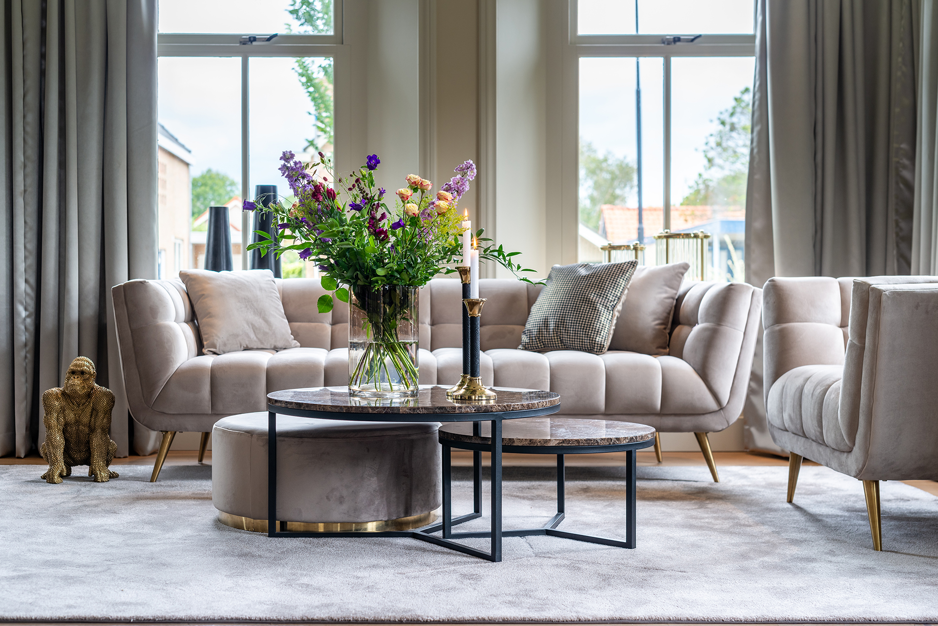 Richmond Couch Huxley Khaki Samt / Brushed Gold (Quartz Khaki ) Richmond Couch Huxley Khaki Samt / Brushed Gold (Quartz Khaki )