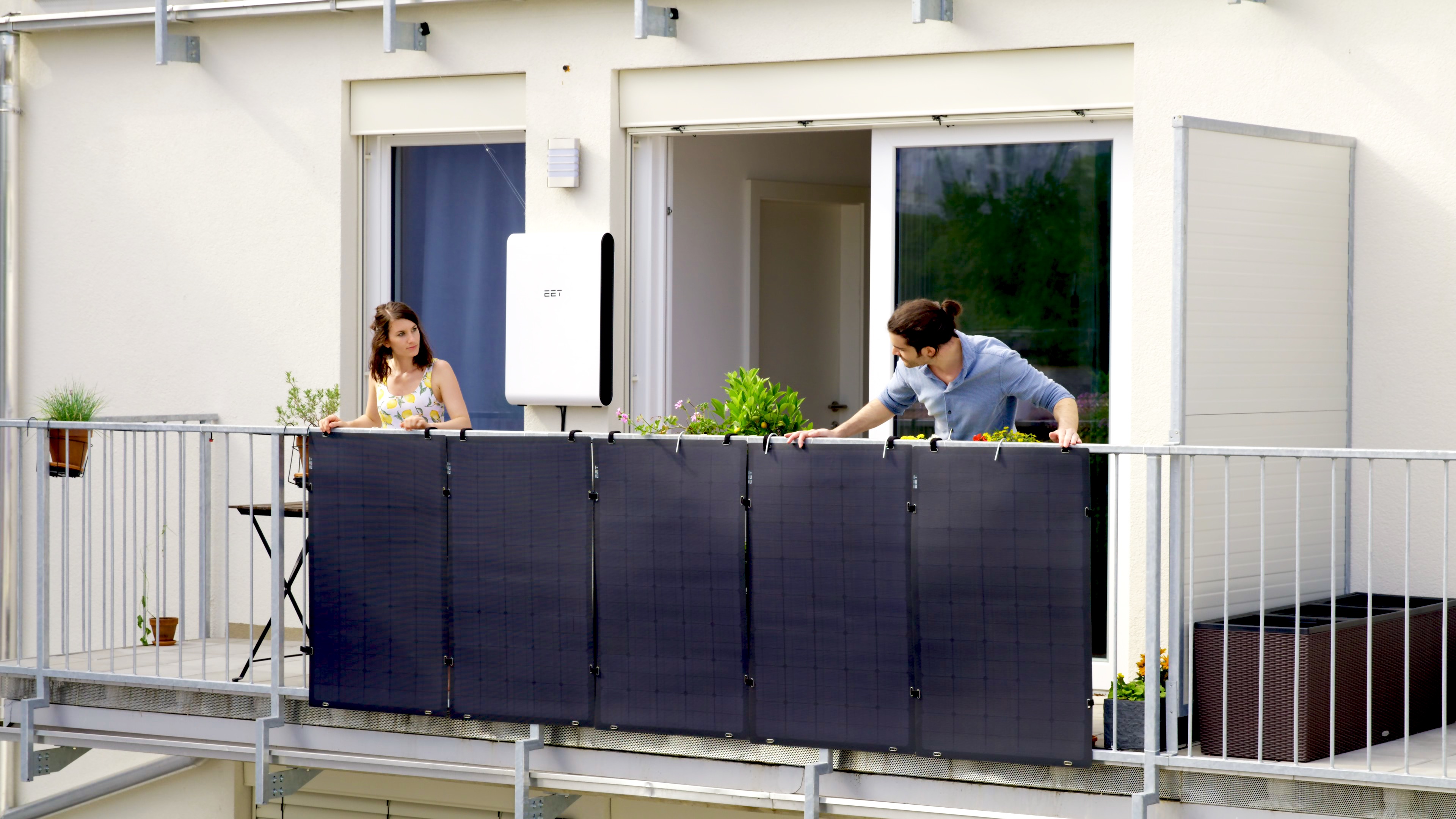 SOLMATE B (Balkon) inkl. 4 Photovoltaikpanele