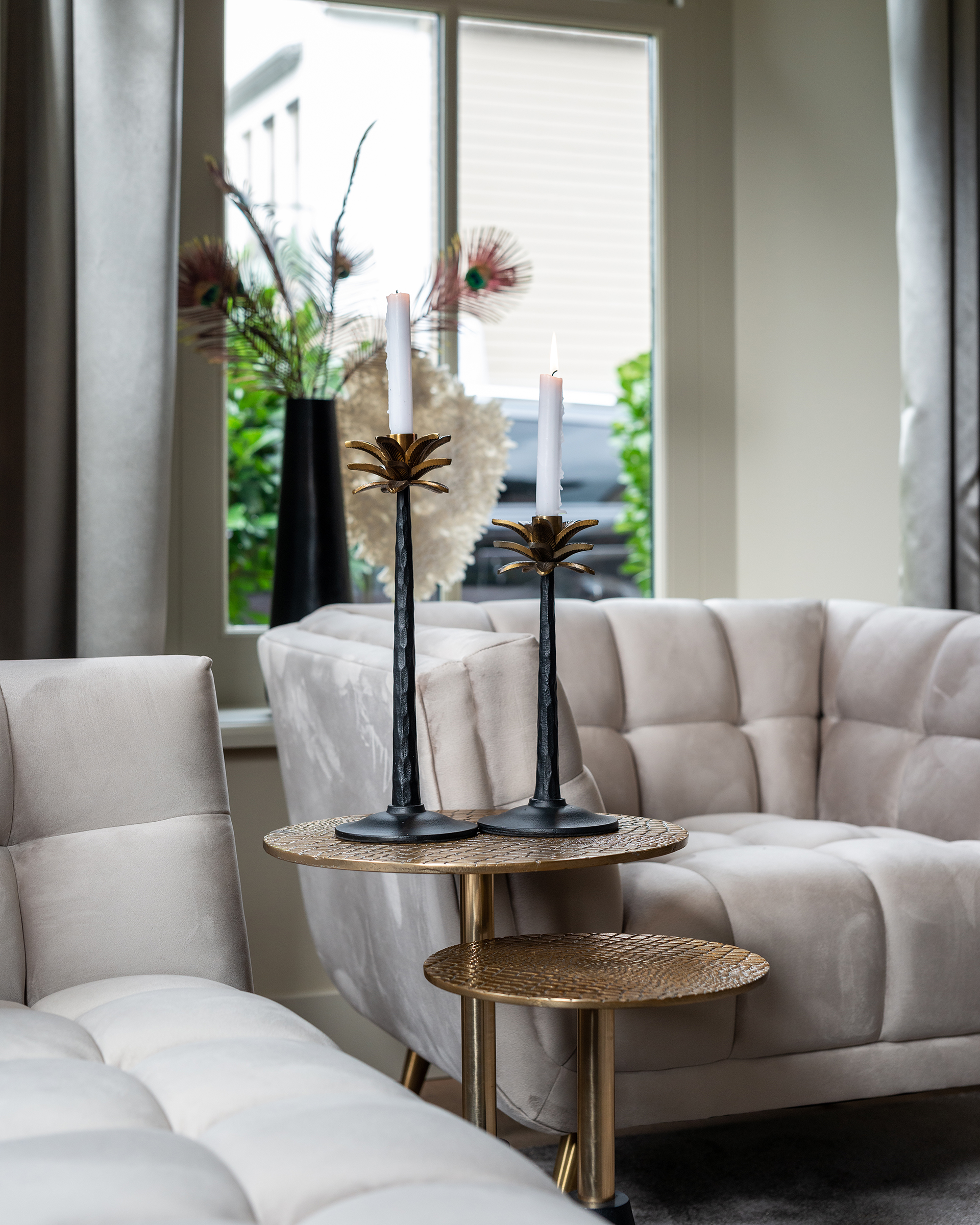 Richmond Couch Huxley Khaki Samt / Brushed Gold (Quartz Khaki ) Richmond Couch Huxley Khaki Samt / Brushed Gold (Quartz Khaki )