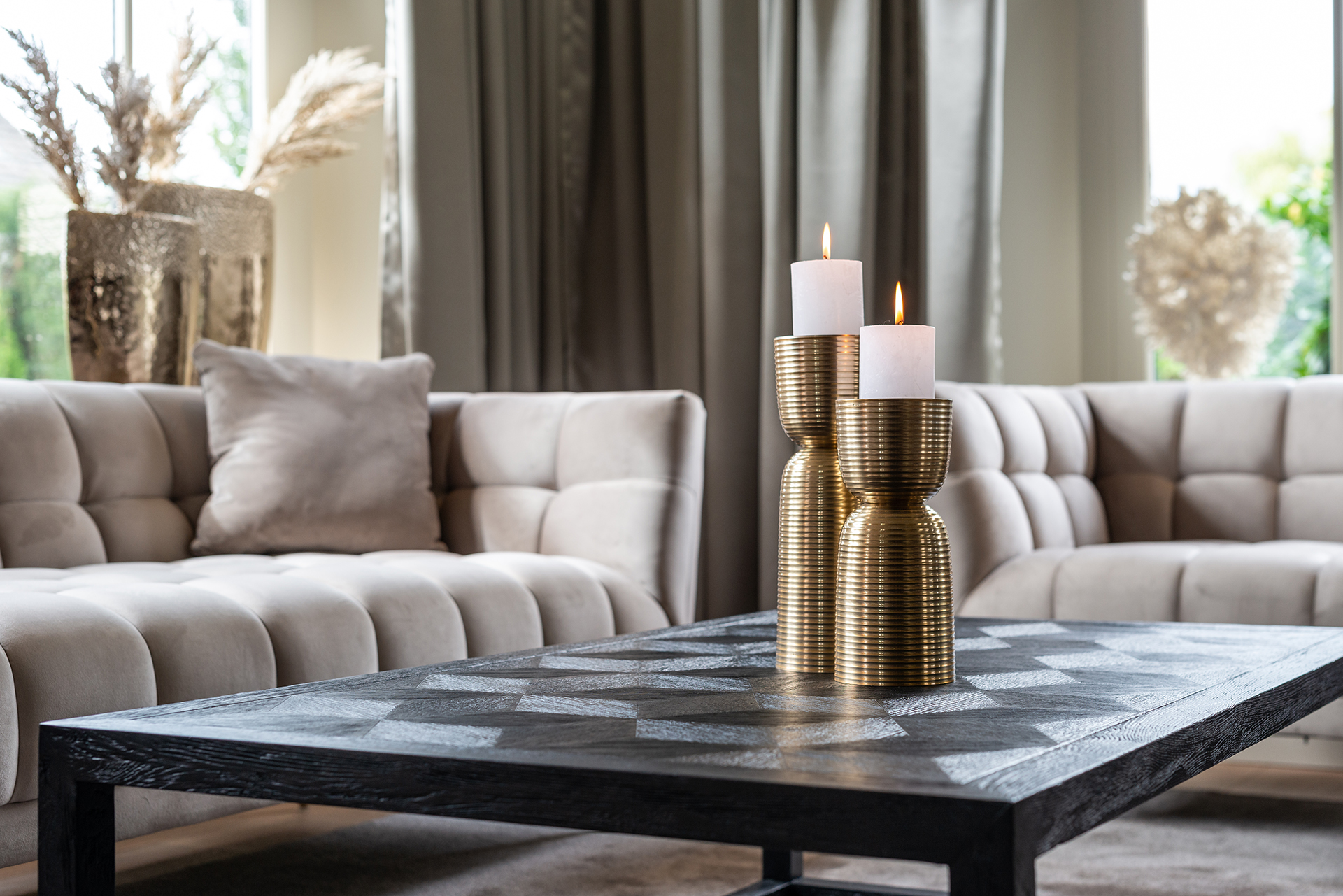 Richmond Couch Huxley Khaki Samt / Brushed Gold (Quartz Khaki ) Richmond Couch Huxley Khaki Samt / Brushed Gold (Quartz Khaki )