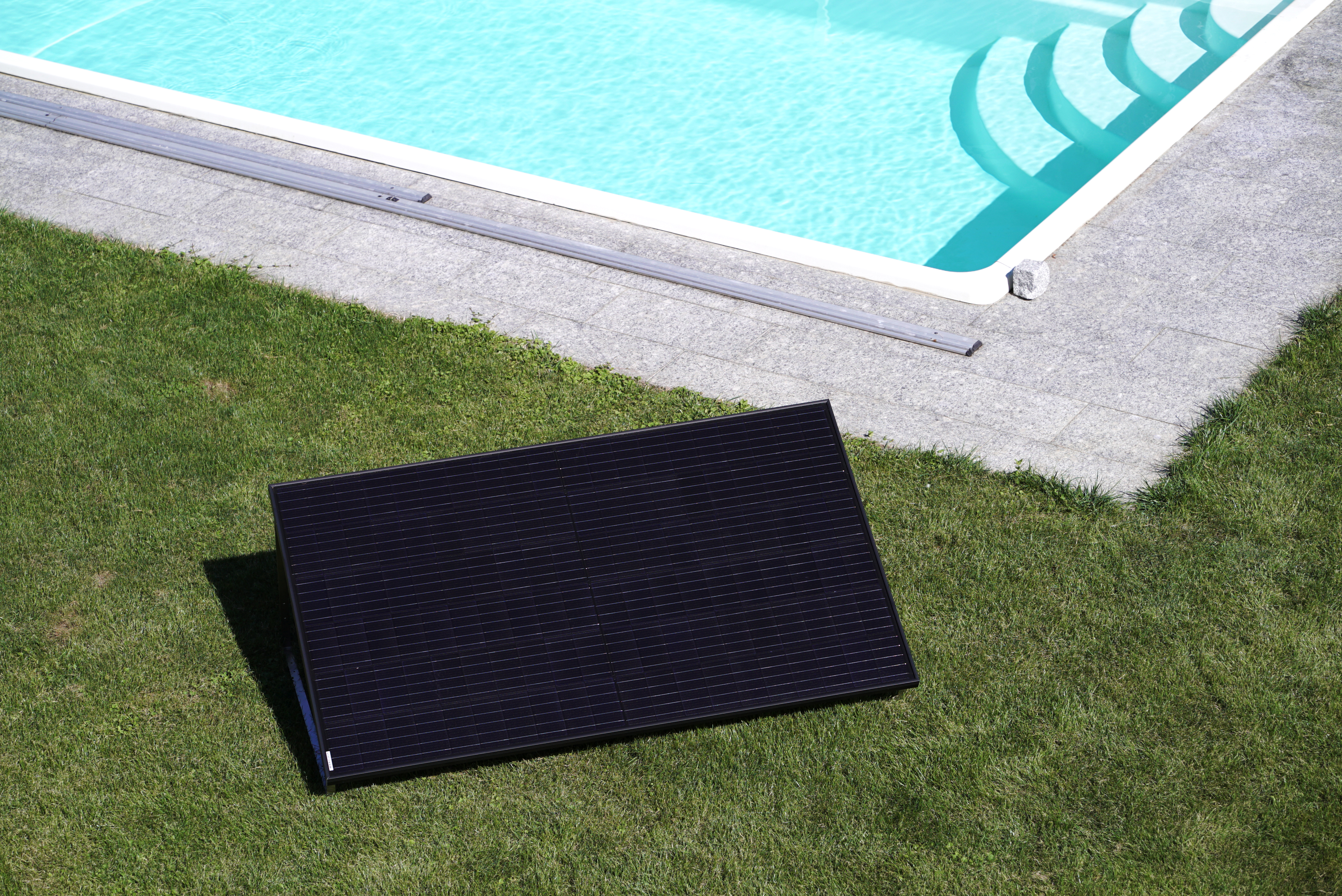 SOLMATE G (Garten) inkl. 2 Photovoltaikpanele SOLMATE G (Garten) inkl. 2 Photovoltaikpanele