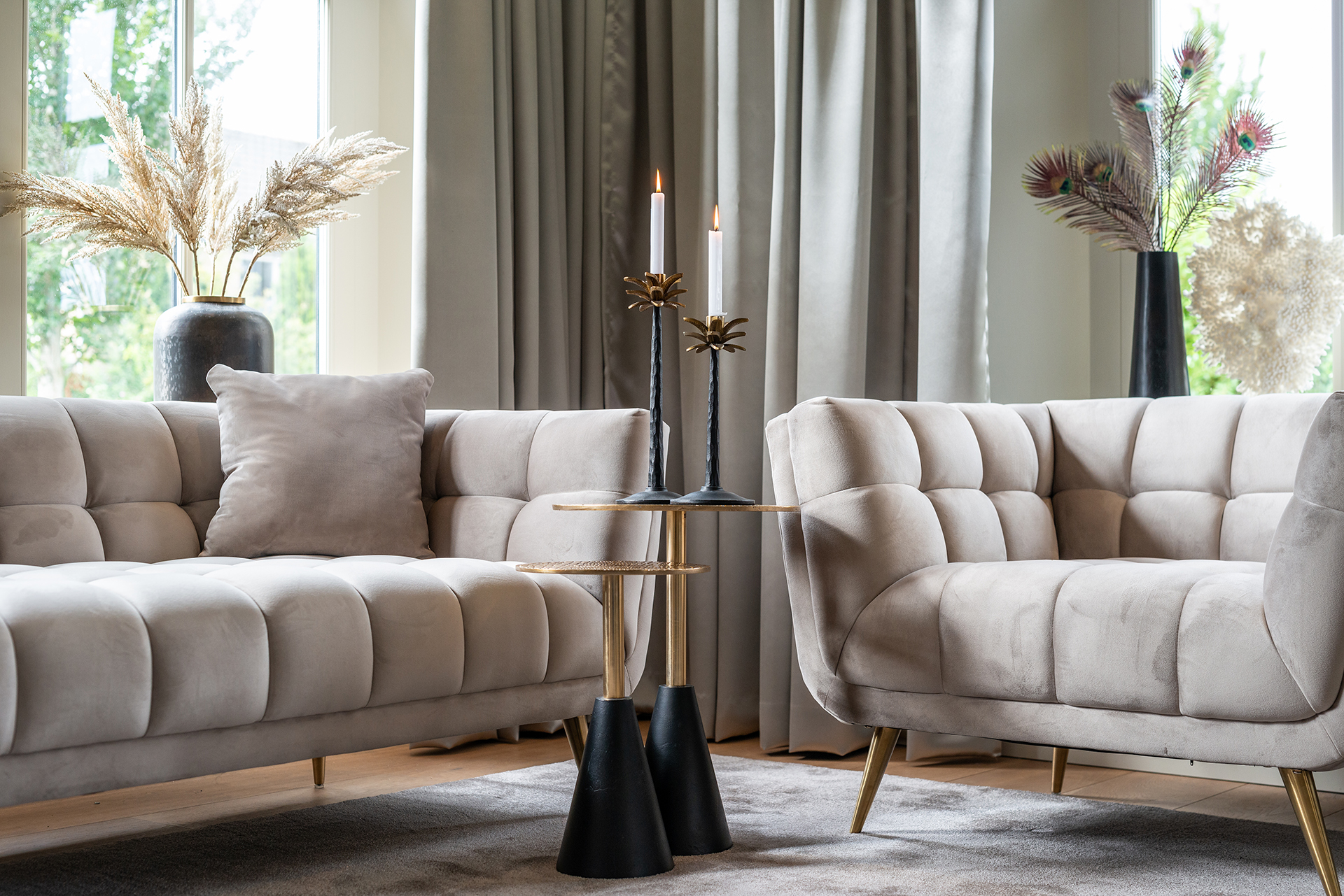 Richmond Couch Huxley Khaki Samt / Brushed Gold (Quartz Khaki ) Richmond Couch Huxley Khaki Samt / Brushed Gold (Quartz Khaki )