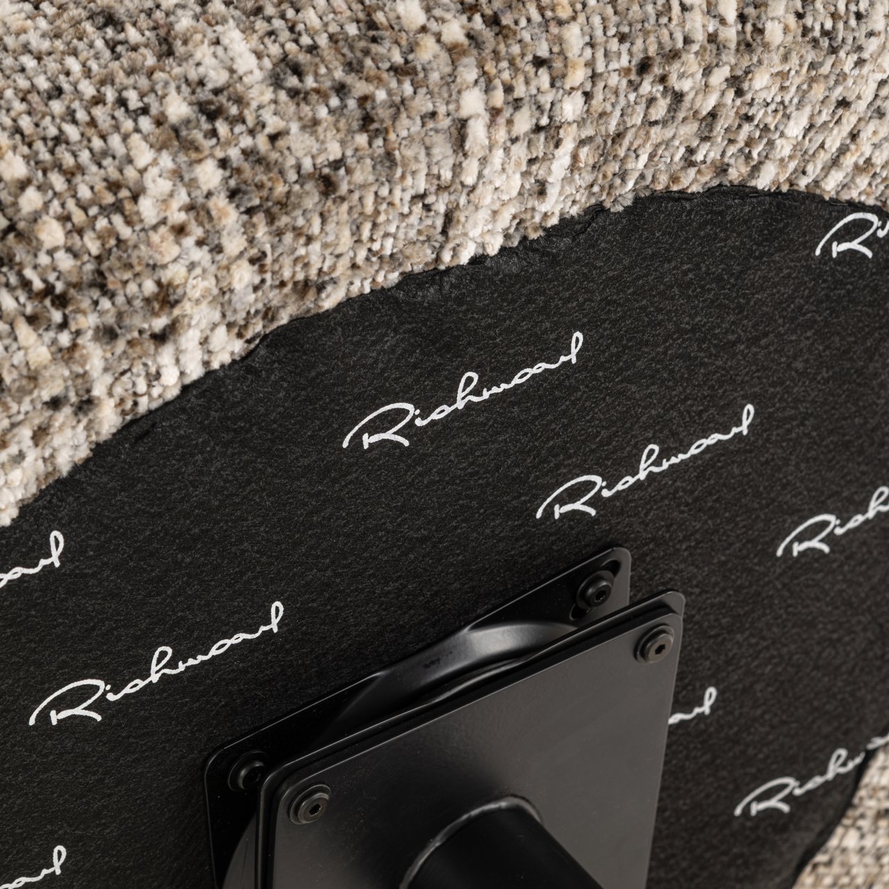 Esszimmerstuhl Alexis brown omara swivel