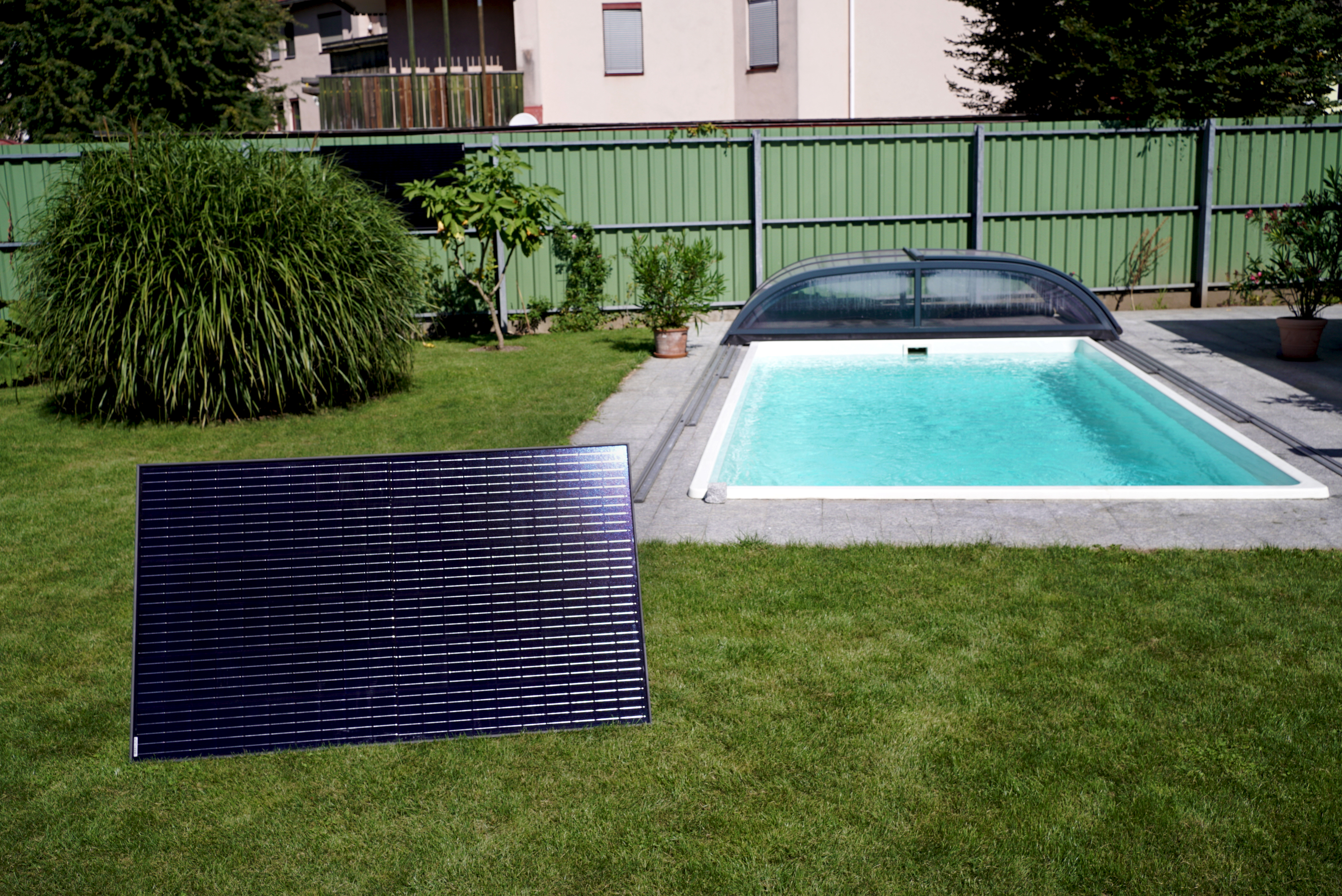 SOLMATE G (Garten) inkl. 2 Photovoltaikpanele SOLMATE G (Garten) inkl. 2 Photovoltaikpanele